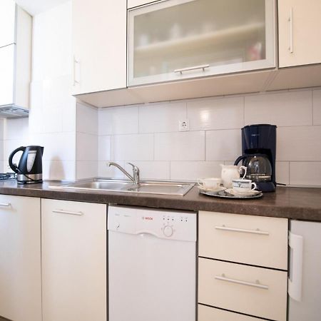 Apartment Marina With Sea View Lovran Ngoại thất bức ảnh